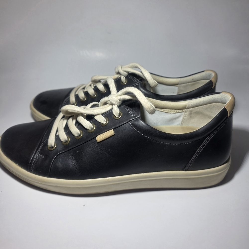 ECCO Women’s Leather Sneakers Black Size 7–7.5 Comfort